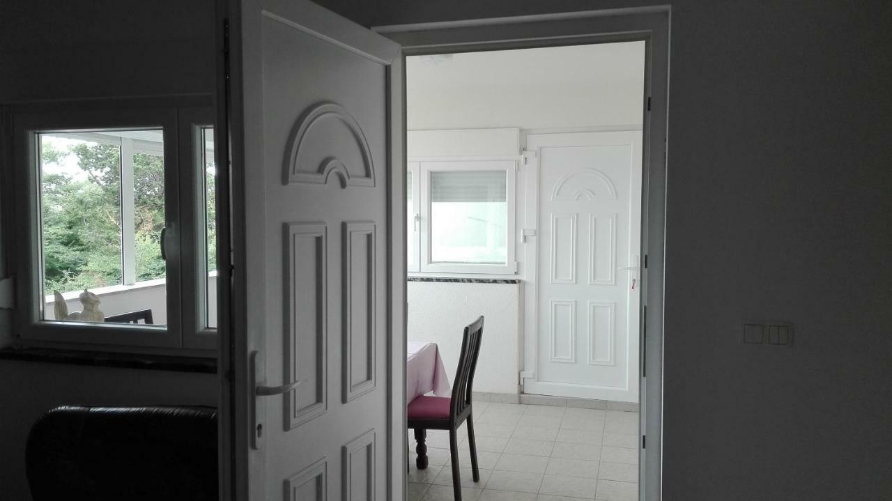 Gabriela Apartment Nin Luaran gambar