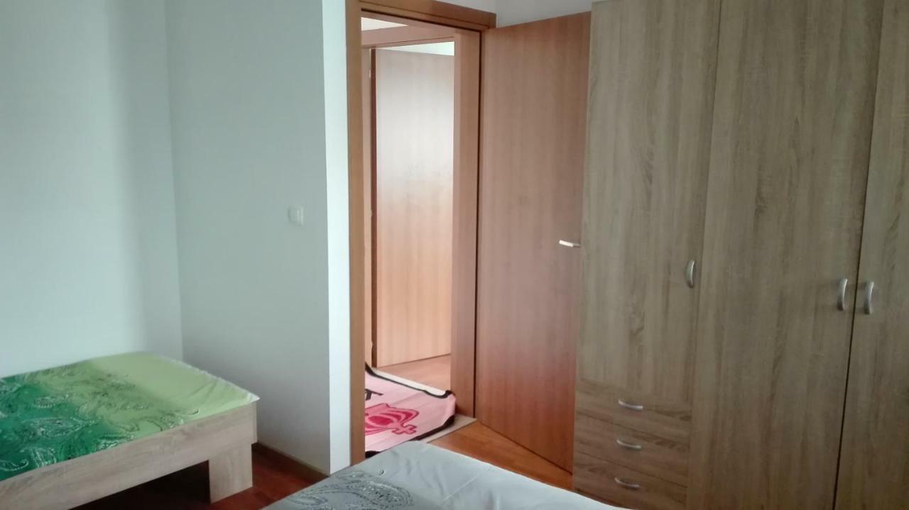 Gabriela Apartment Nin Luaran gambar