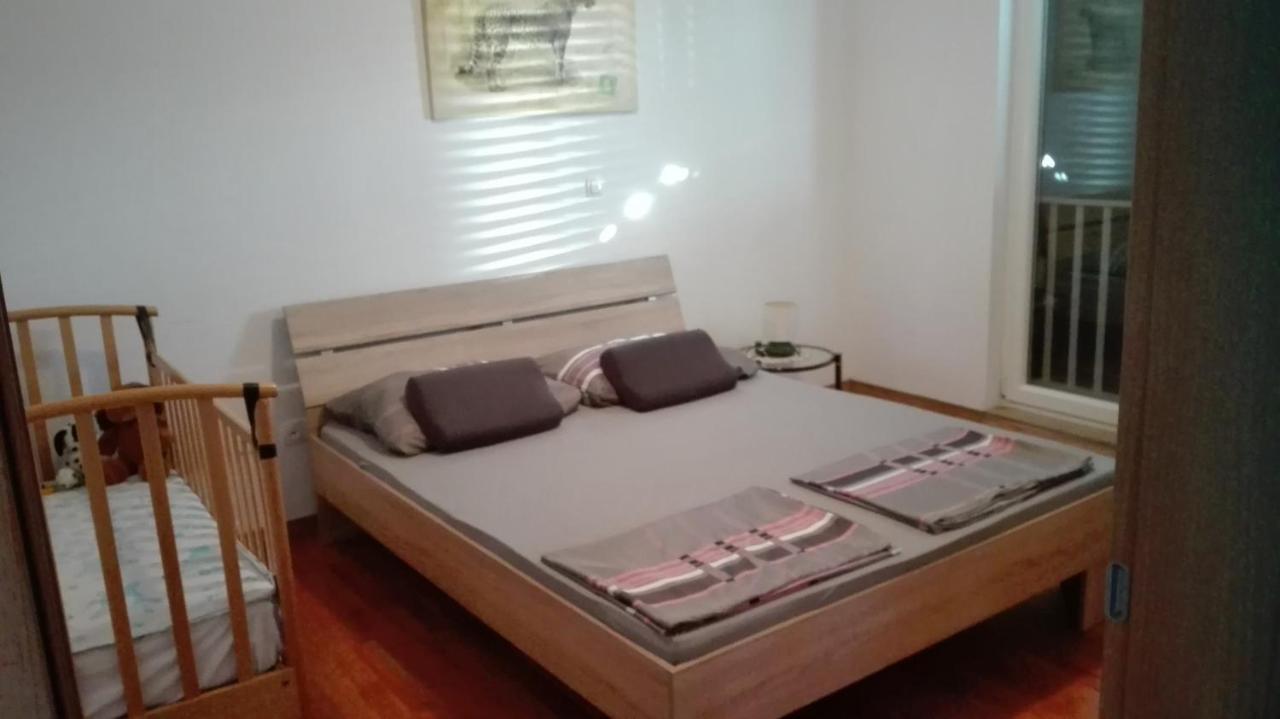 Gabriela Apartment Nin Luaran gambar